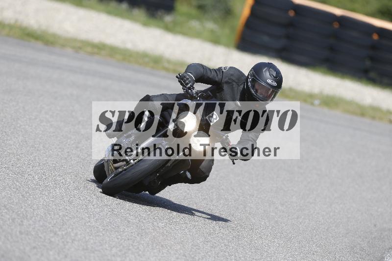 /Archiv-2025/09 22.04.2025 Cornu Master School ADR/gruen-vert/8